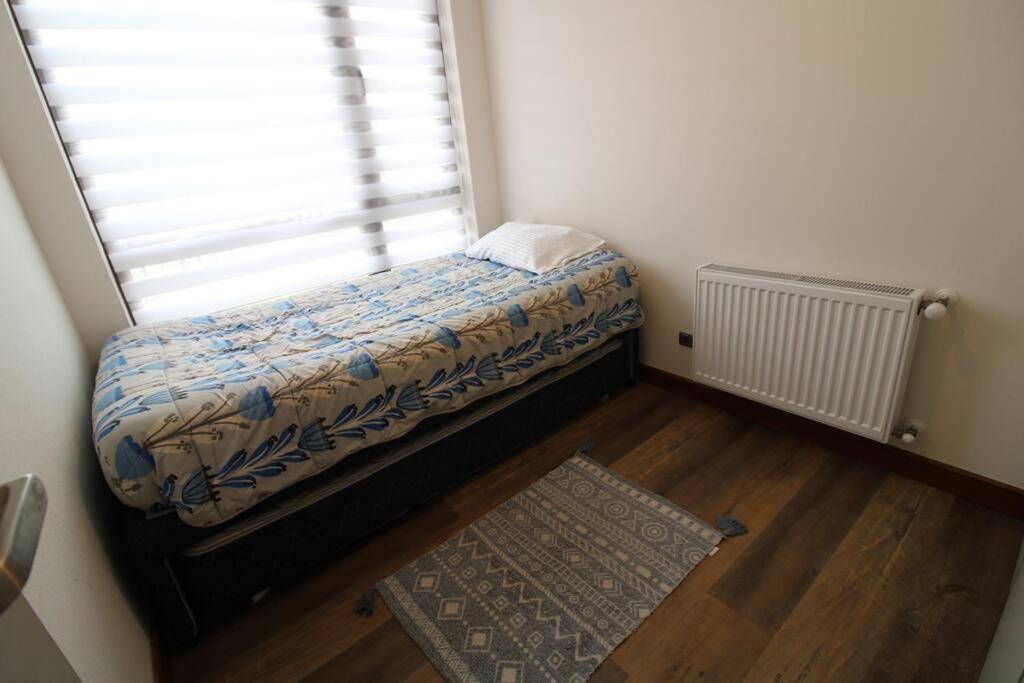 Tuarriendocl-mpha106 Gran Depto En Pto Varas 3d2b 6pax Sin Vista Primer Piso Con Jardin *